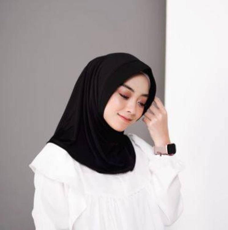 Halika - Hijab Sport Kerudung Olahraga PREMIUM All Size Hitam