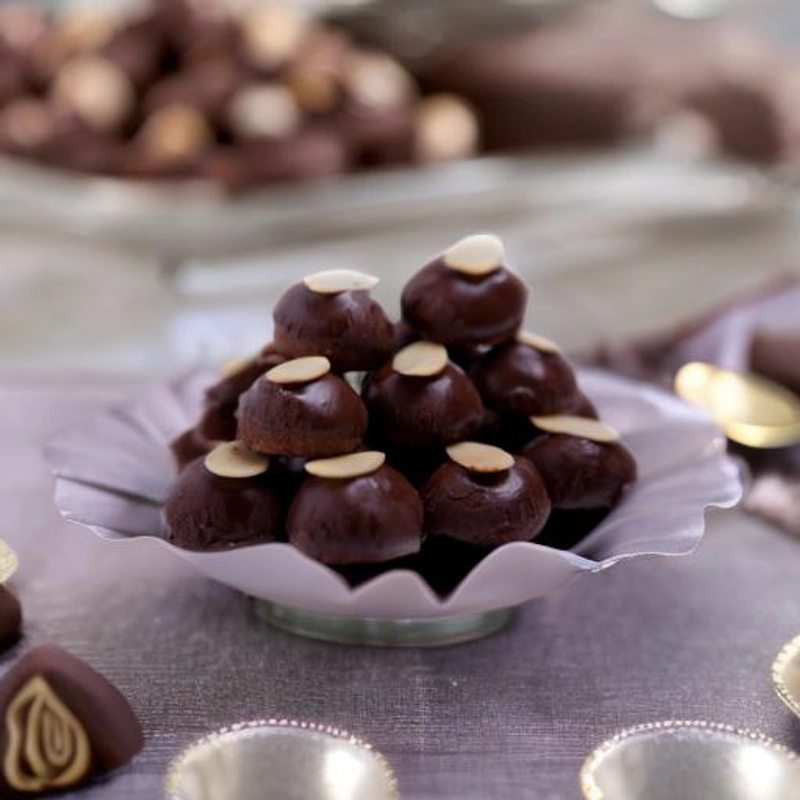 Product image YORYA COOKIES - Kue Kering Lebaran Choco Cinnamon 300Gr JR15
