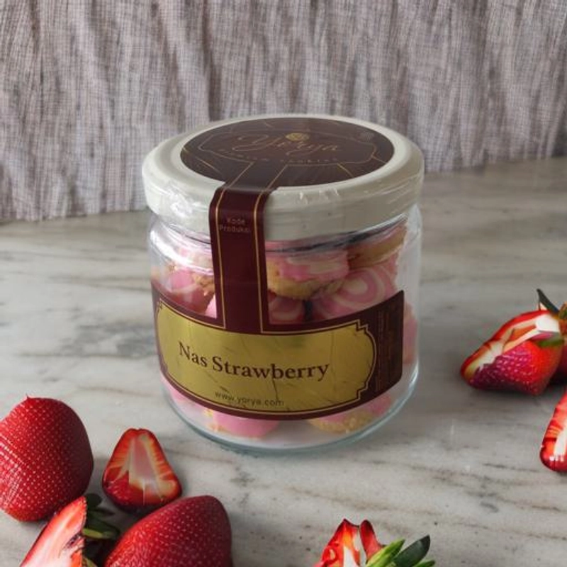 Product image YORYA COOKIES - Kue Kering Lebaran Nas Strawberry 300Gr JR11