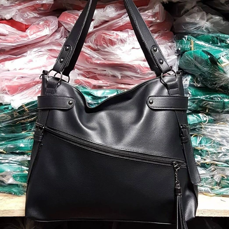 Product image Alcaff - Ibu Slempang Papilon Hitam 33 x 12 x 23cm