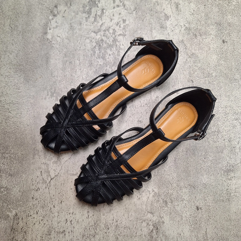 Product image BRSHOES GWEN Sandal Flat Tali Wanita 38 GWEN BLACK