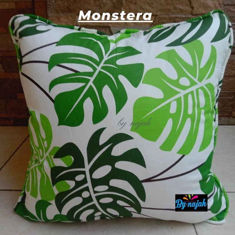 Product image By Najah Aef - Sarung Bantal Monstera 50x50 Hijau