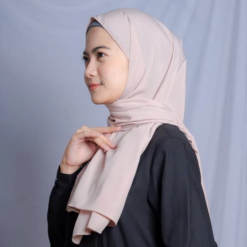 Product image Cordoba X - Bundling Mushaf Niaga A5 + Zathira Pashmina Mecca 150 x 70 cm Cover Hitam
