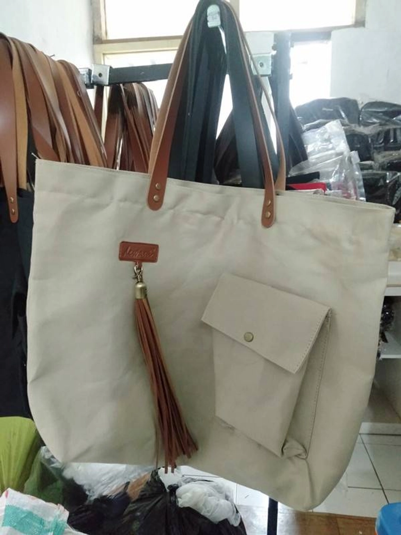 Product image Dewani Totebag Canvas CWL-Latte Coklat 49 x 35 x 10cm