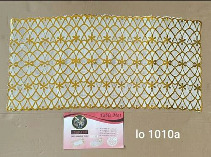 Product image Dylan 19 - Taplak Meja Tamu Emas PVC Persegi Anti Air ( Random, 40 x 86 cm, Pcs )