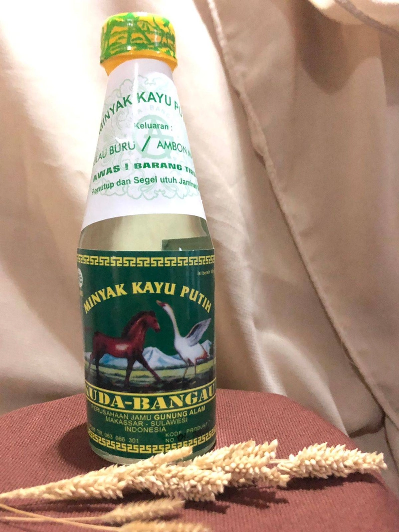 Product image Halal Store 5F Bin Mouiz - Minyak Kayu Putih Kuda Bangau 100ml Kayu Putih