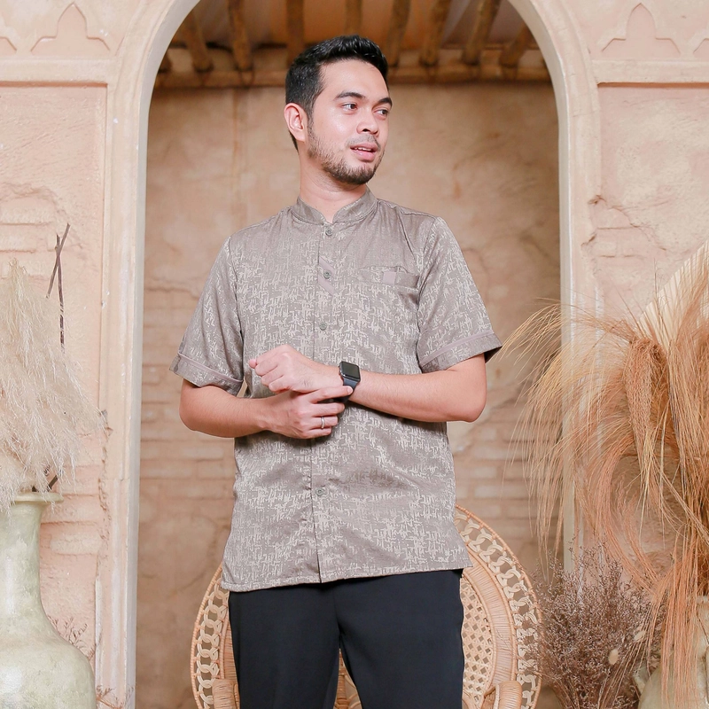 Product image Hazirah Id - (Buy 2 Get 1) Zyan Koko Kemeja Jaquard Kondangan Bisa Couple L Koko Lengan Pendek FRAPPUCINO