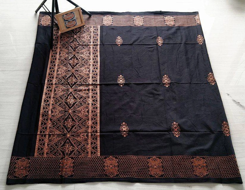 Product image Javatama - Sarung Batik Pintu Aceh 320 Hitam Coklat