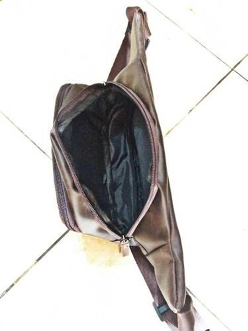 Product image Kalea - Tas Weist Bag Wind 02 35x14x7 cm Coklat Tua