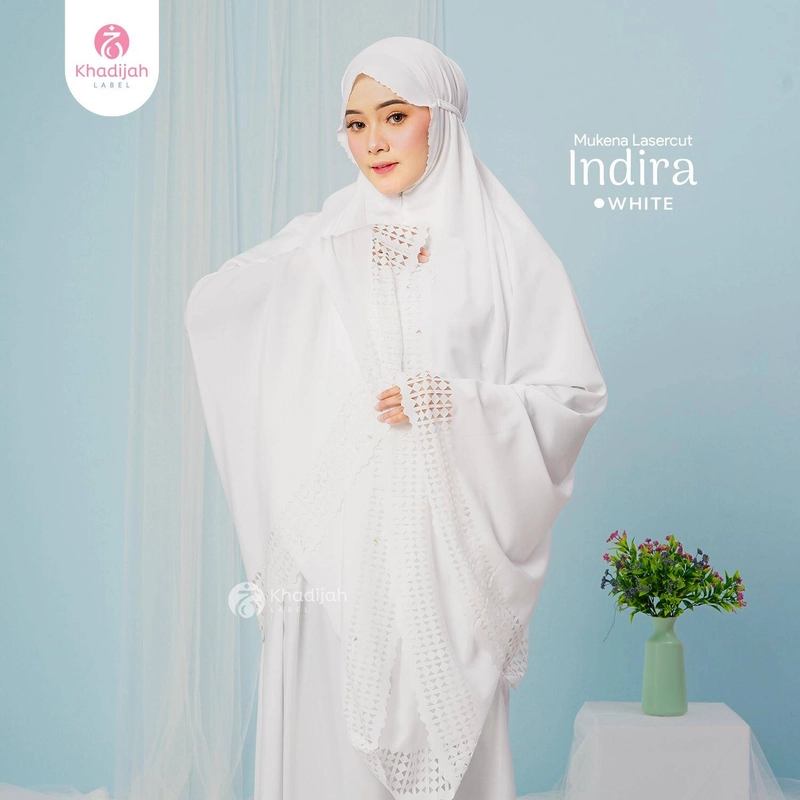 Product image Khadijah Label PLM - Mukena Travel Indira Lasercut Standar Broken White