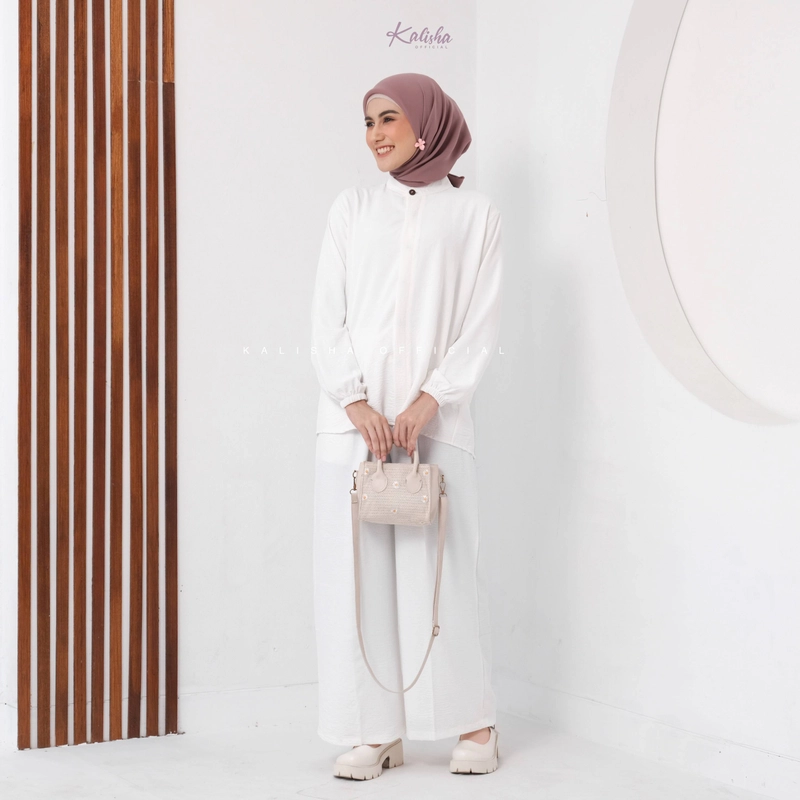 Product image Kalisha Official - Hanna Oneset Setelan Wanita Polos 400 Brokenwhite