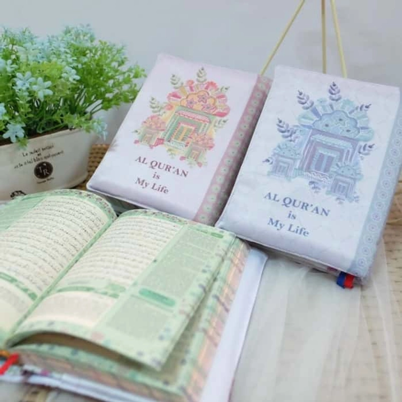 Product image GDa S Ghaida Al-quran Tajwid dan Terjemah (SUJUDKU) B6 Pink