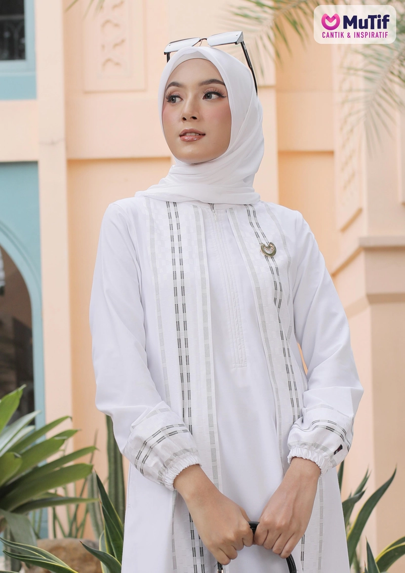 Product image MUTIF Gamis Dewasa Namima XL Winter White