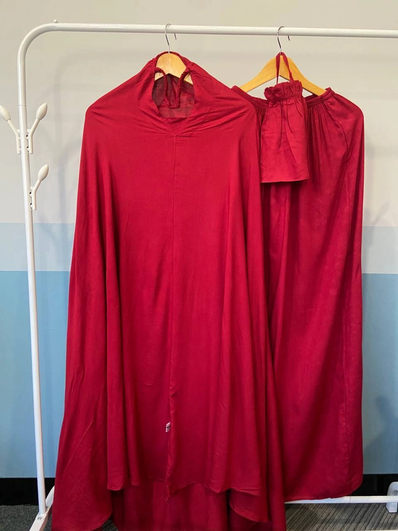 Product image Nadira - Mukena Rayon Polos (Merah, All Size, Pcs)