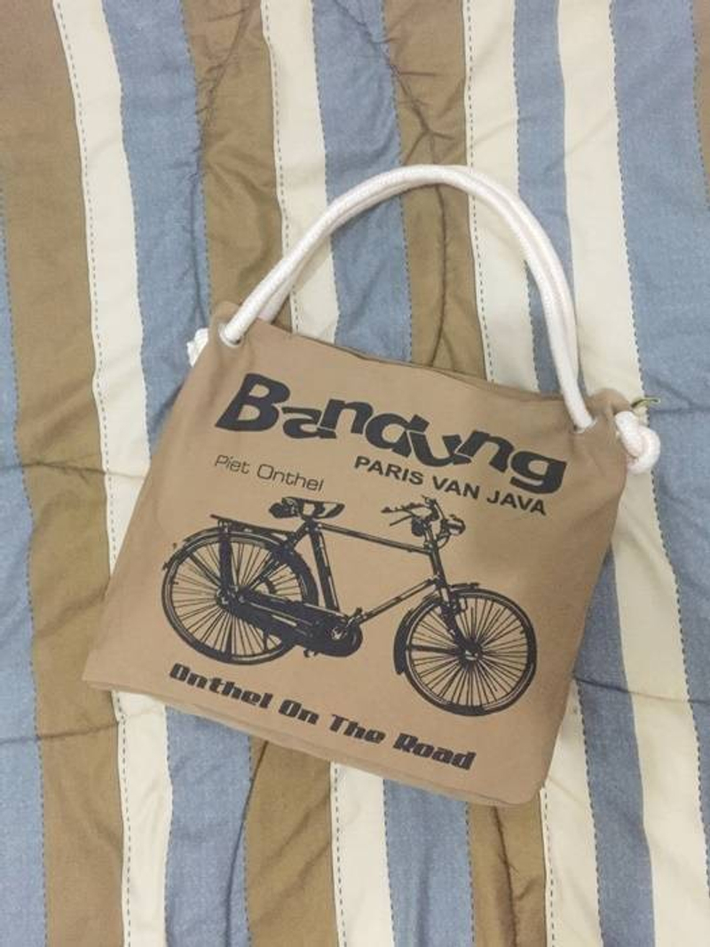 Product image Nanys Fashion - Tote Bag Hand Made TT18 PVJ Piet Onthel 33 x 30 cm Full Coklat