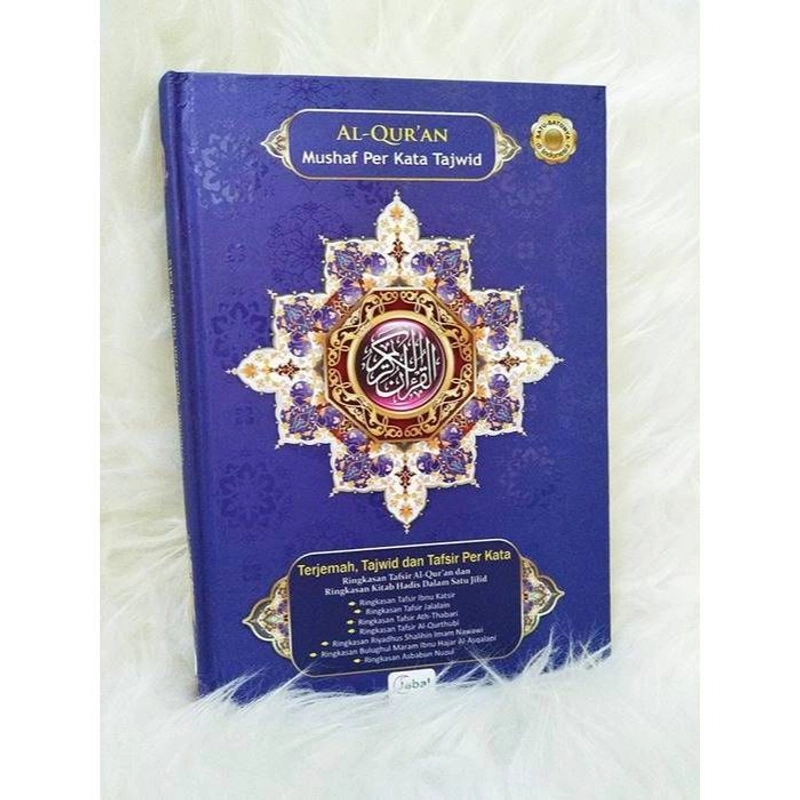 Product image Penerbit Jabal Al-Quran Perkata Tajwid , Terjemah dan Tafsir Per Kata HC A4 30 x 21 x 2 (hard cover) BIRU TUA 
