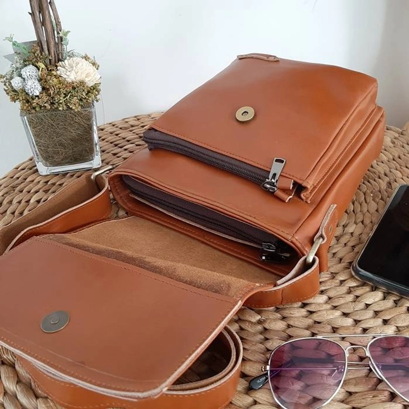 Product image Toko Sinar Garut - Tas Selempang Pull Up KZ 24 x 18 x 8 cm Tan