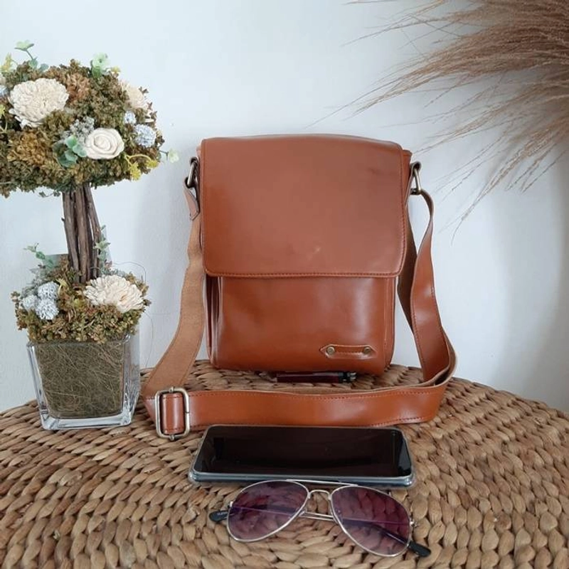 Product image Toko Sinar Garut - Tas Selempang Pull Up KZ 24 x 18 x 8 cm Tan