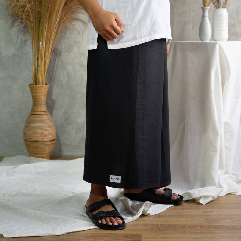 Product image Umair - Sarung Polos Katun Premium Umair Hitam All Size Hitam