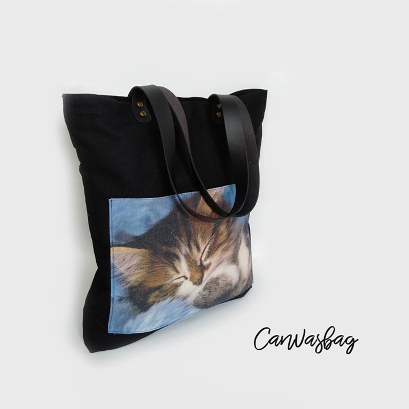 Product image Dewani Totebag Canvas saku Seri CAT 06 40X36X5 Hitam