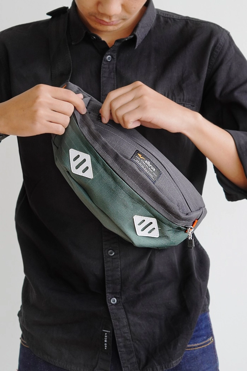 Product image Kalea - Elbrus Weist Bag 28 x 10 x10 Hijau Abu