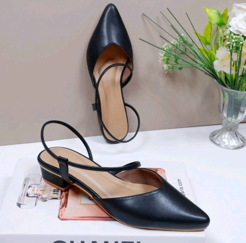Product image LUXIA - Humaira Sandal Selop Hels Wanita 3 Cm HL-01 36 HITAM