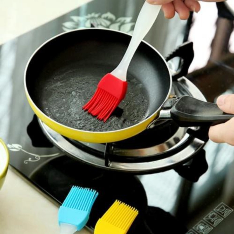 Product image KAHASIL - Kuas Silikon Mentega Kue Roti BBQ Minyak Tahan Panas Anti Rontok Serbaguna KMJ072 RANDOM