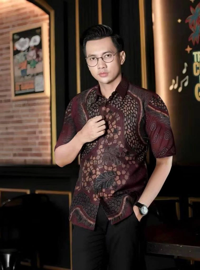 Product image Kois Batik - Batik Coupel Seragaman kemeja hem dan gamis modern Motif watu marun M Hem watu marun