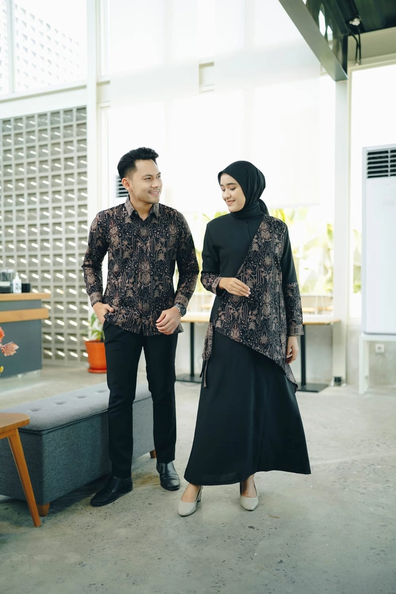 Product image COLLECTION SARJANA - Gamis Batik Couple Dewasa - Premium Series - Katun Primissima Furing (Slimfit) KEMEJA M PRAMESTI