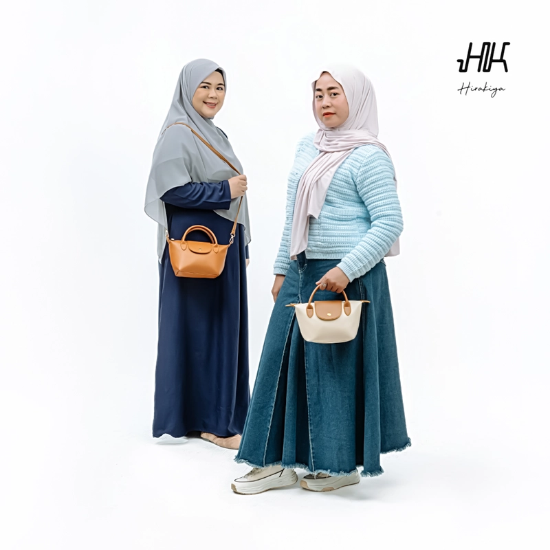 Product image Hirakiya - Mirai Small Bag Tas Selempang Wanita 2in1 Free Goodie Bag Sling Bag Leather Premium Emira 16 x 7,5 x 13 cm Beige Brown PZ