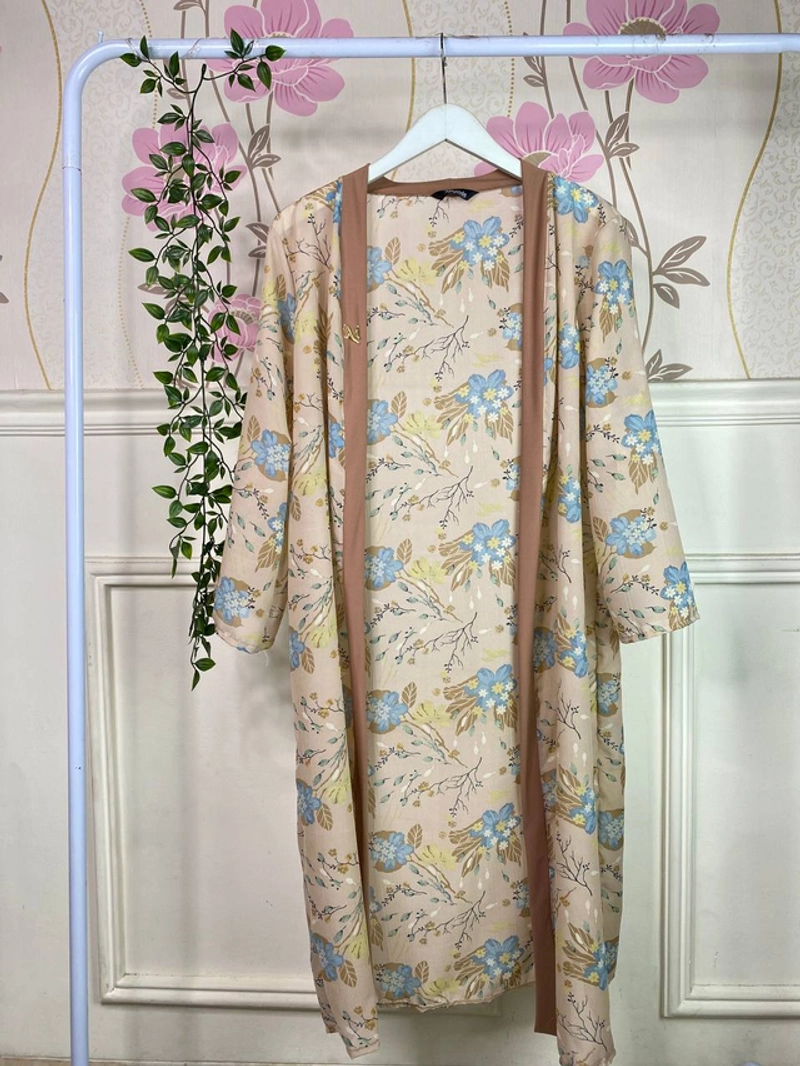 Product image Milyarda Hijab - Paket Hampers Box SegiEmpat Motif 2pcs Box