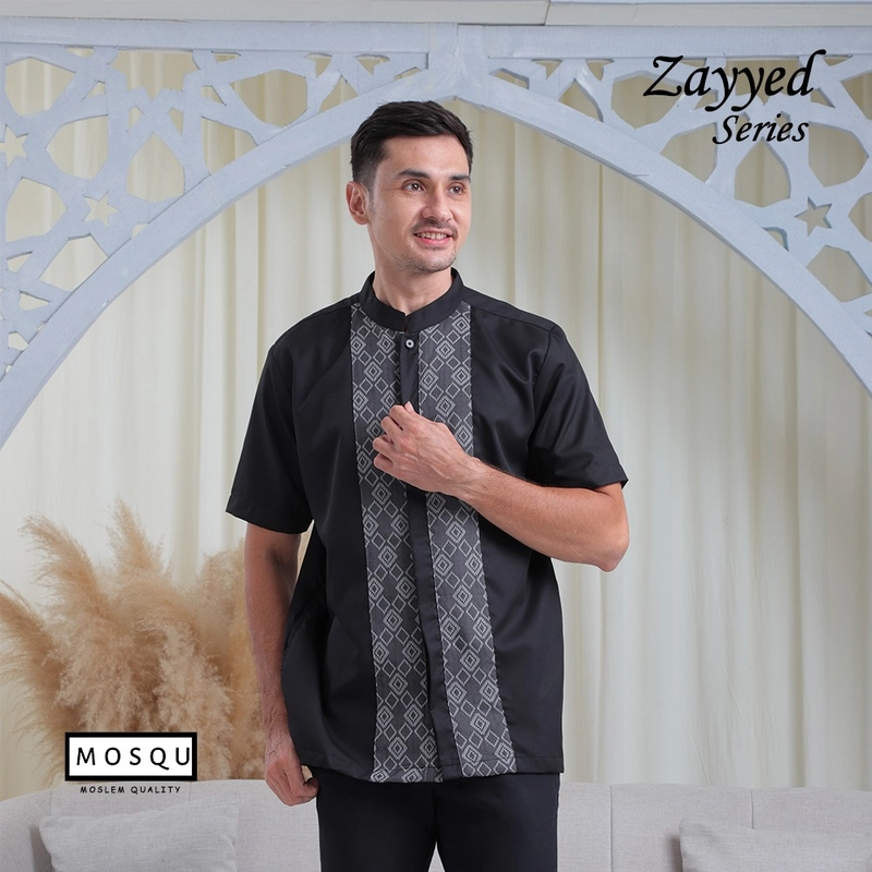 Product image MOSQU MOSLEM QUALITY - Baju Koko Pria Dewasa Lengan Pendek Model Zayed S Hitam