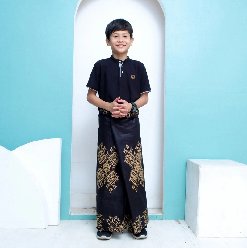 Product image Kois Batik - Sarung Batik Anak Remaja Usia 8 sampai 15 tahun Bagus Banget Sarung anak remaja Remaja 1