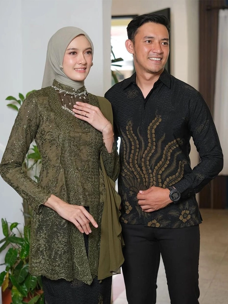 Product image COLLECTION SARJANA - Batik Couple Kamila - Kebaya Furing Satin - Brokat Tile Mutiara - Payet Mutiara Rok Saja Army