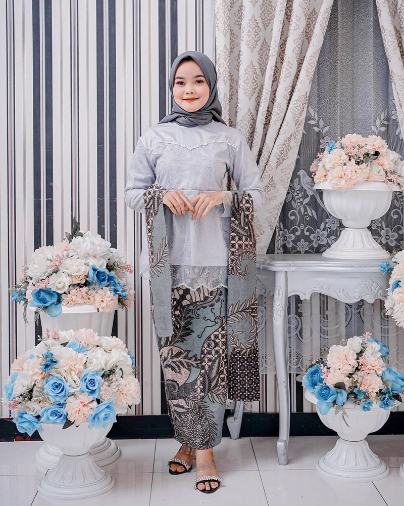 Product image Kebaya Sarimbit Modern - BATIK COUPLE LESTI - Harga Terjangkau Rok saja Abu