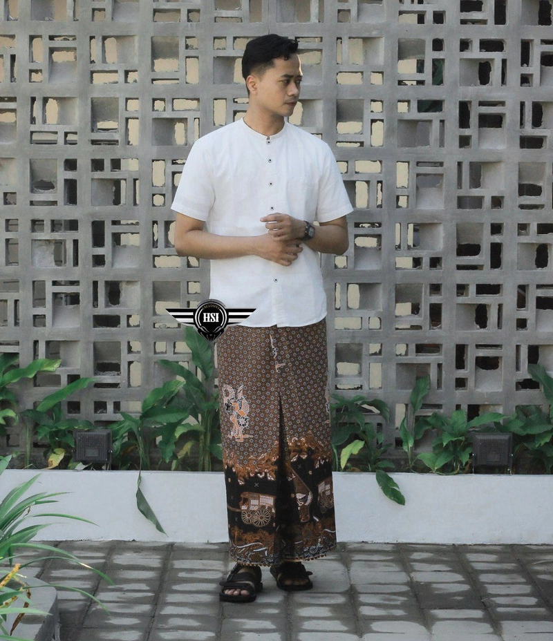 Product image Kois Batik - Sarung keluarga Couplen Dewasa Remaja dan anak TK paud bagus banget Sarung anak TK paud Hitam kombinasi