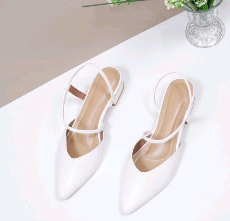 Product image LUXIA - Humaira Sandal Selop Hels Wanita 3 Cm HL-01 40 PUTIH