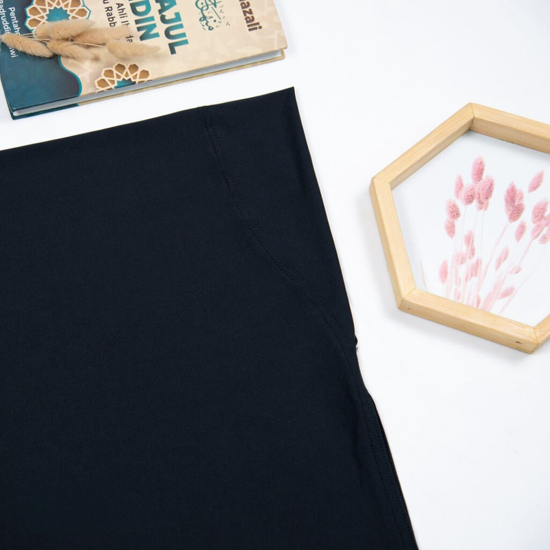 Product image Acla Daily - Katya Hijab Segitiga Instant Jersey Oval Soft Pad All Size Black