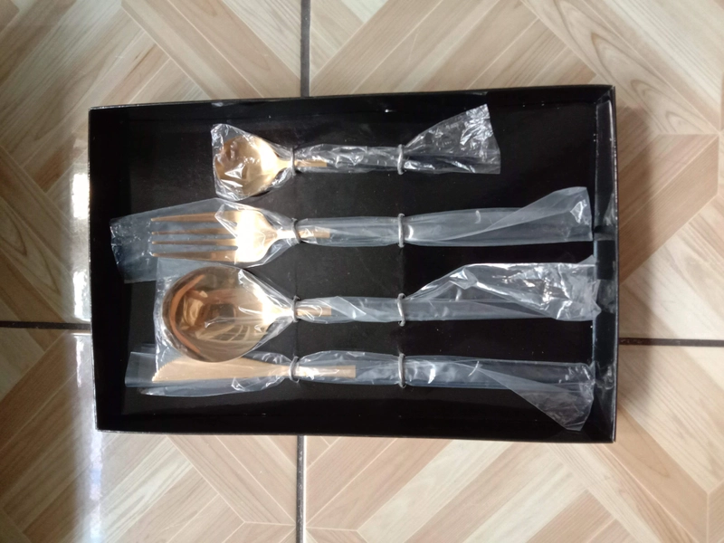 Product image RUMAH RAYA - (PO) Set Perlengkapan Makan Sendok Garpu Pisau 4 Pcs - KA2021 - Black Gold 4 Pcs Black/Gold