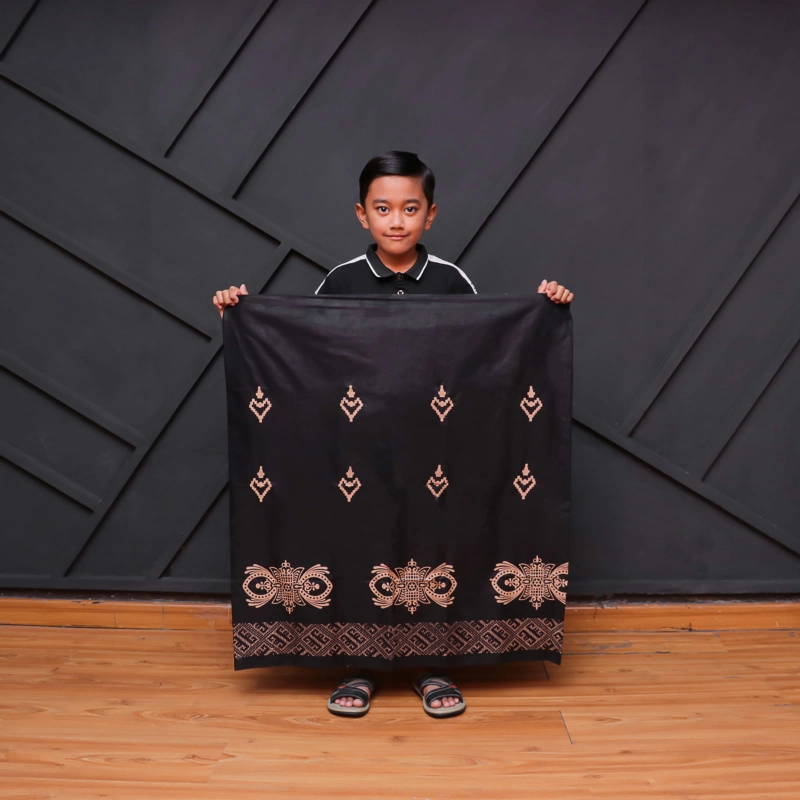 Product image Kois Batik - Sarung Anak Paud Usia 3 sampai 7 tahun hitam coklat Usia paud 3 -7 tahun Hitam coklat