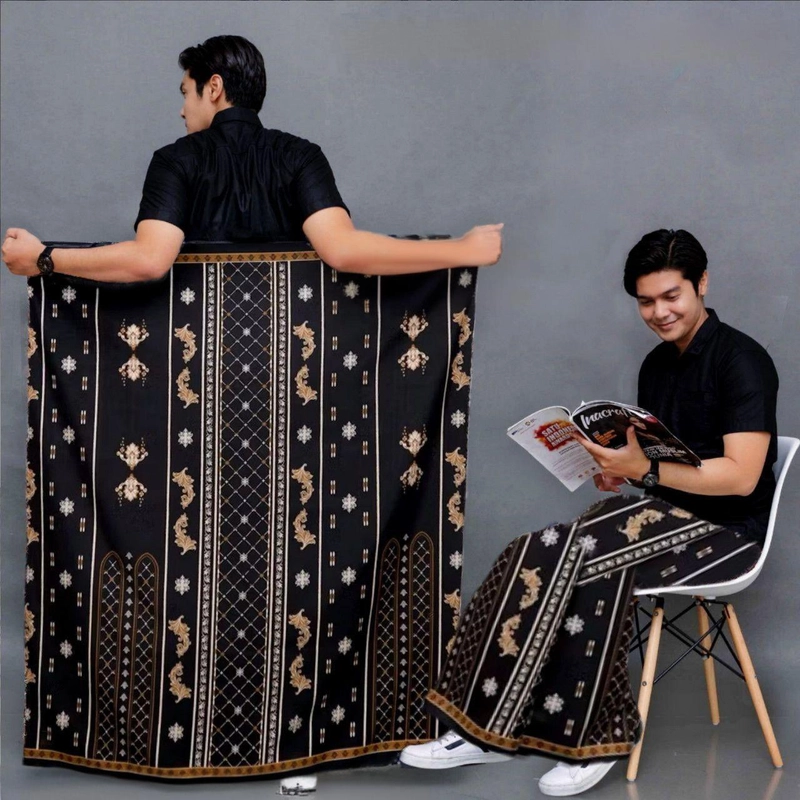 Product image Kois Batik - Sarung Dewasa Batik Santri Terbaru Terlaris Beas Seller Free peci rajut Motif nusantara hitam Sarung dewasa Nusantara hitam