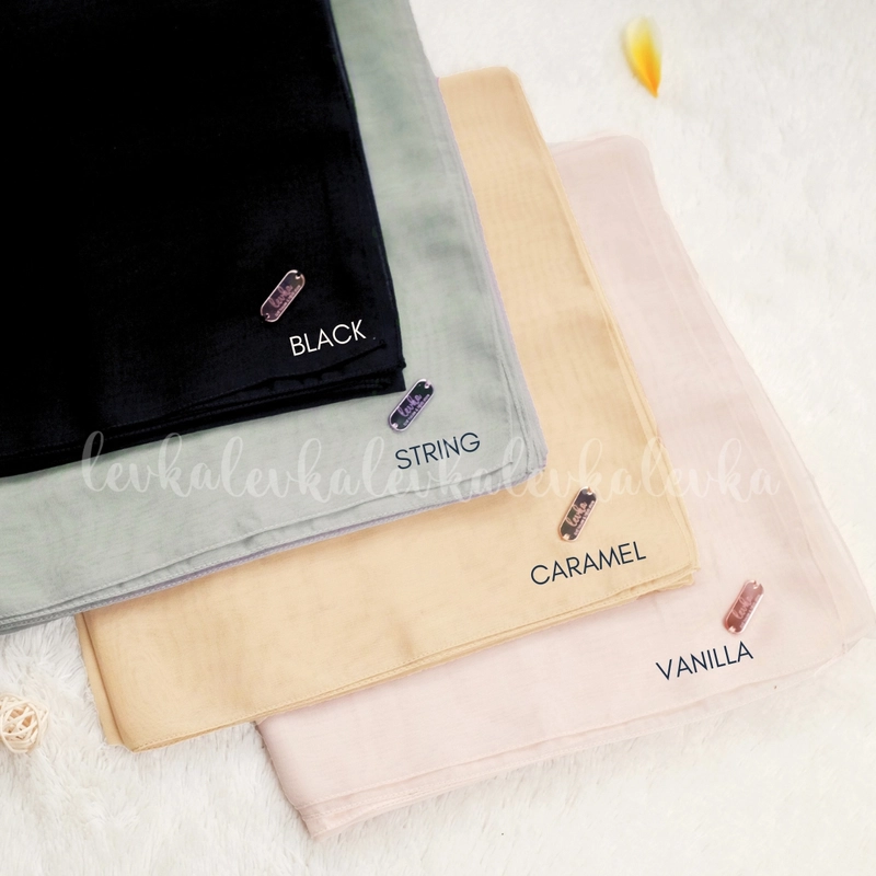 Product image Leika - HIJAB PARIS JAPAN ORIGINAL // HIJAB SEGIEMPAT PARIS PREMIUM // PARIS JAPAN POLOS WARNA VANILLA