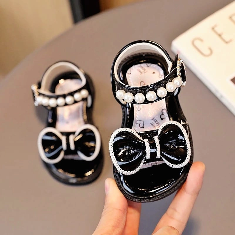 Product image Kawanian - Sendal Anak Mutiara Usia 1 Sampai 3 Tahun Slip On 23 Hitam