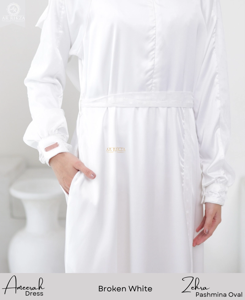 Product image Arrikza - AMEERAH DRESS XL BROKEN WHITE