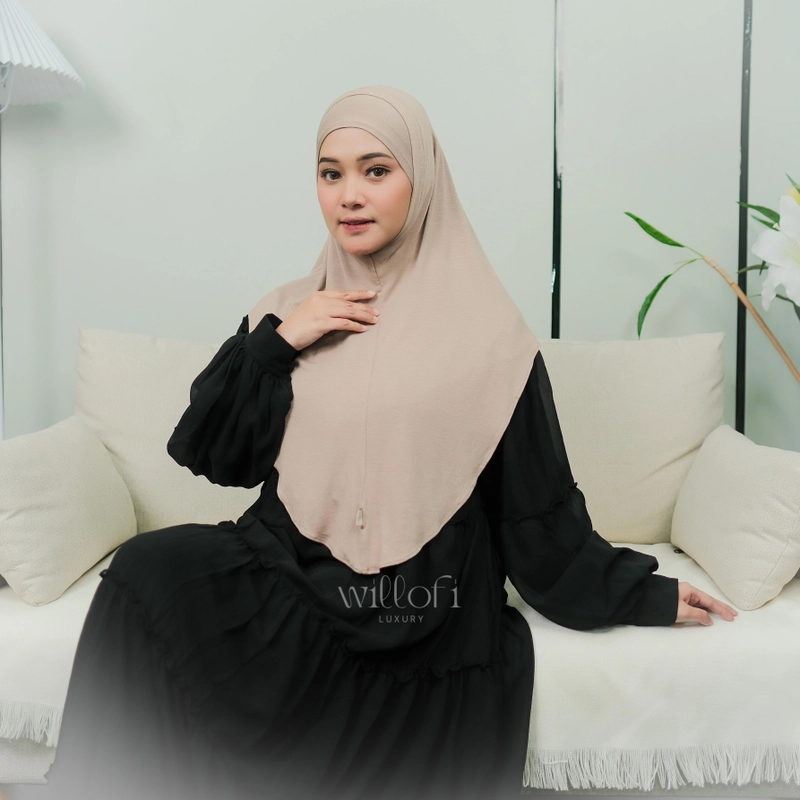 Product image Sakura Baru - Sakura Baru X Willofi - Hijab Bergo Instan Tali Kirana Rayon Anti UV & Anti Bakteri Kerudung Wanita All Size Peanut