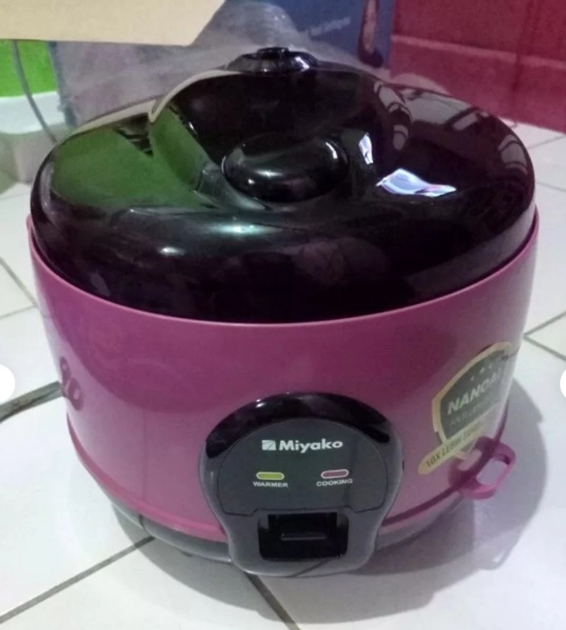 Product image Mumtazqu Store - Miyako - miyako mcm 512 csbc nanoal 1,2 liter body maroon