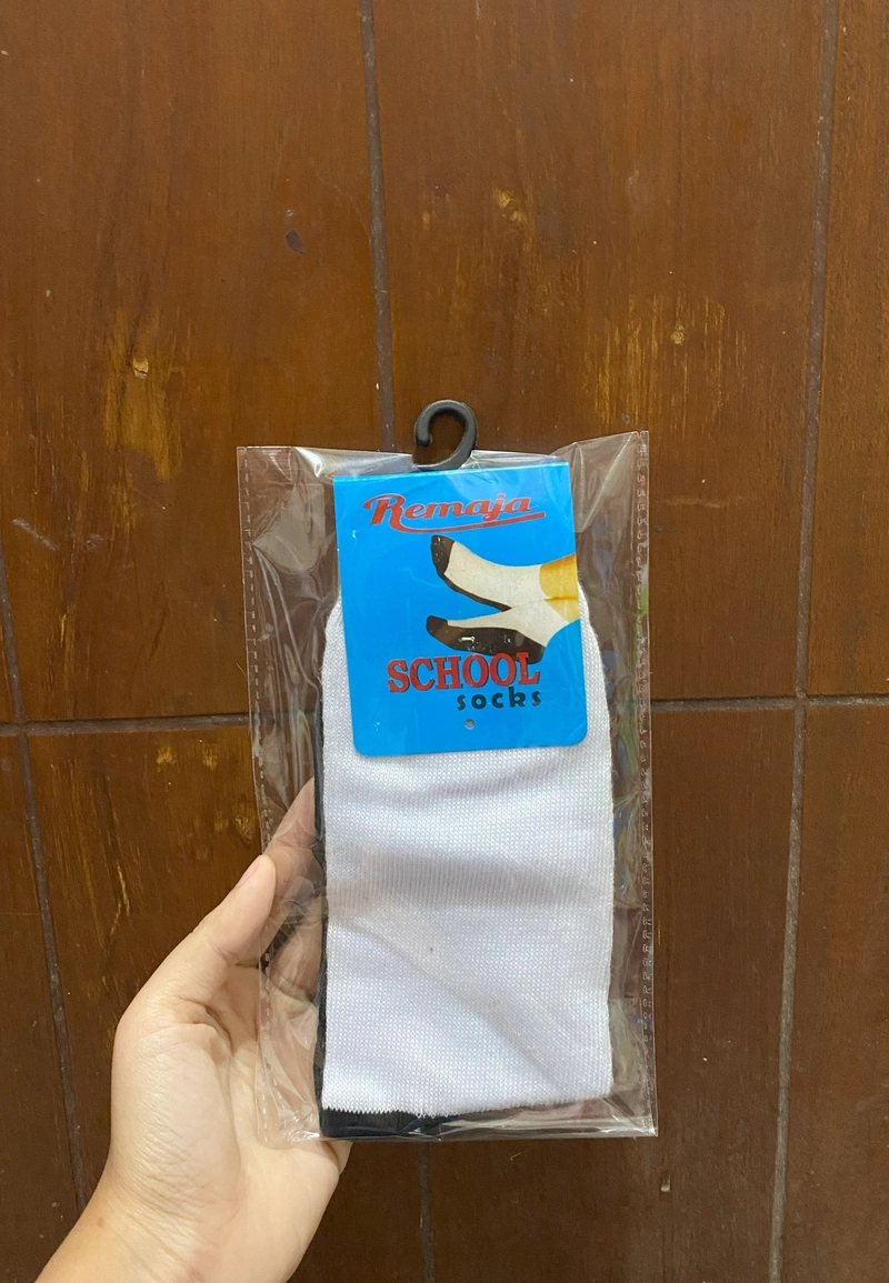 Product image Remaja Cipaera - Kaos Kaki Sekolah Wanita Dan Pria Remaja Cipaera All Size SD