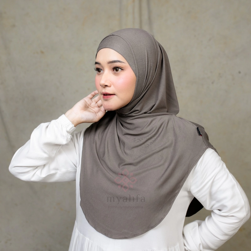 Product image Myalifa Official Store - Hijab Instan Hanna Plus Inner 2in1 Viscose Rayon Airy Meleyot Bergo Instan Bergo Malay Pashmina Inst All size Stone wall