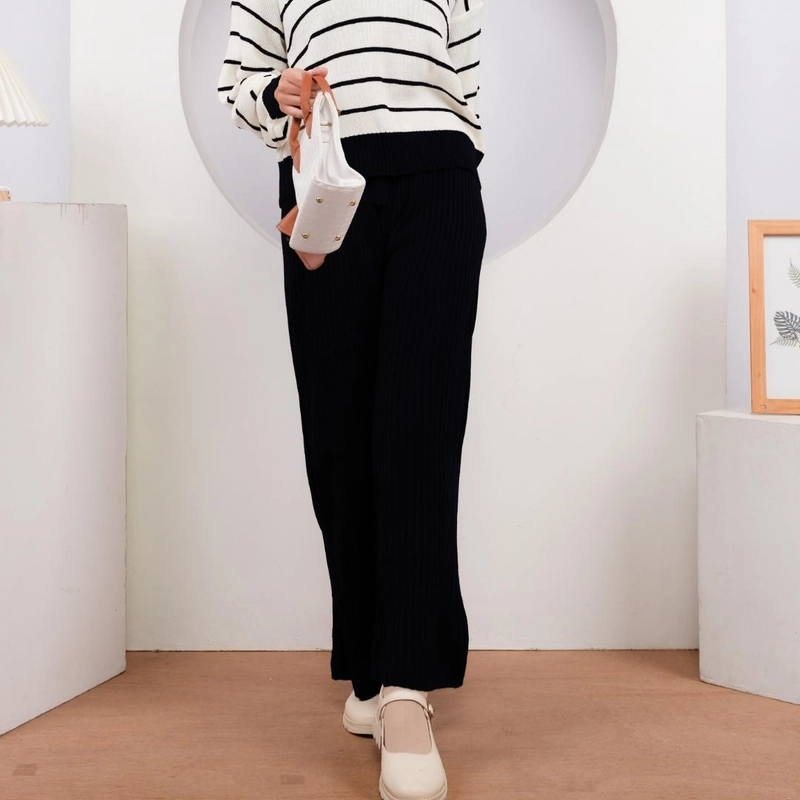 Product image Leika - CELANA KULOT RAJUT DENGAN TALI PINGGANG BAHAN RAJUT warna black