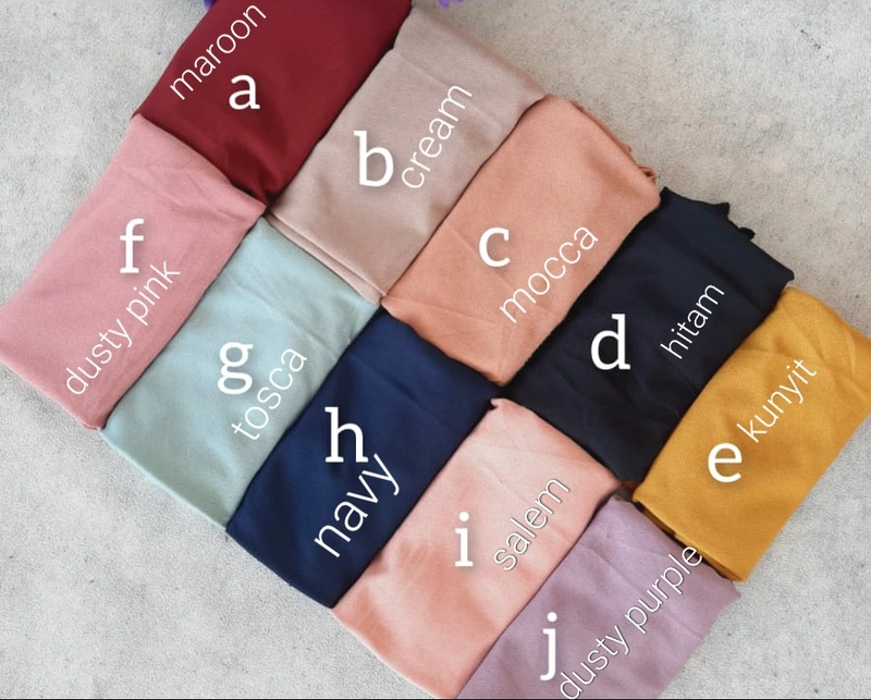 Product image Fisky Collection - Hijab Anak Segitiga Kancing All Size Hitam